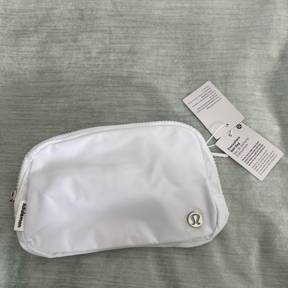 Lululemon White belt bag 1L